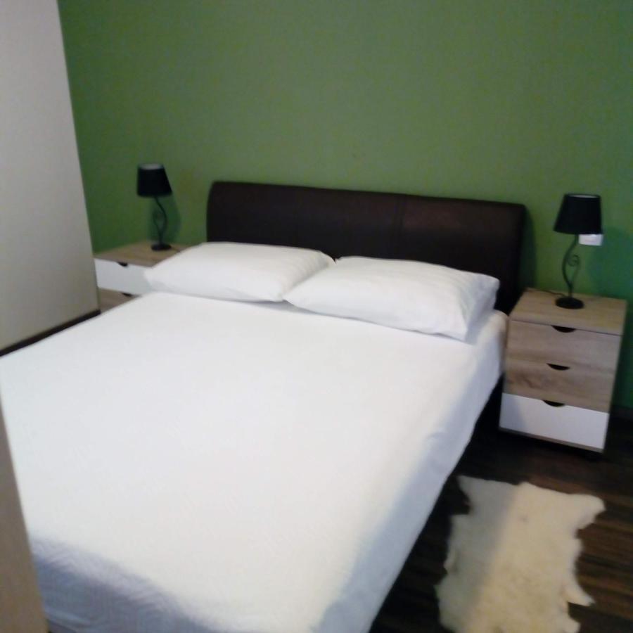 Mendula Appartement Pakoštane Buitenkant foto