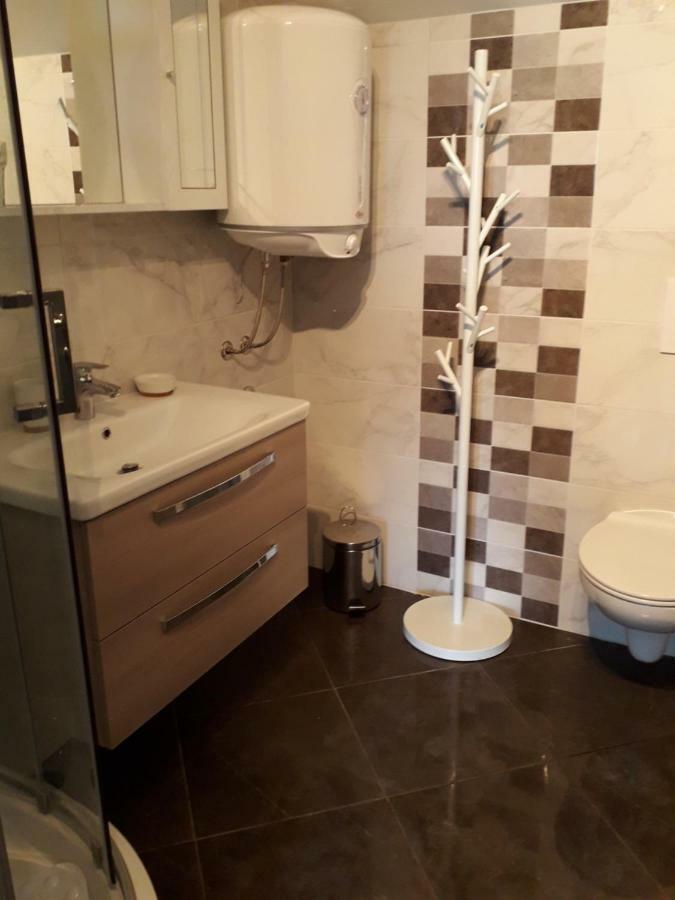 Mendula Appartement Pakoštane Buitenkant foto