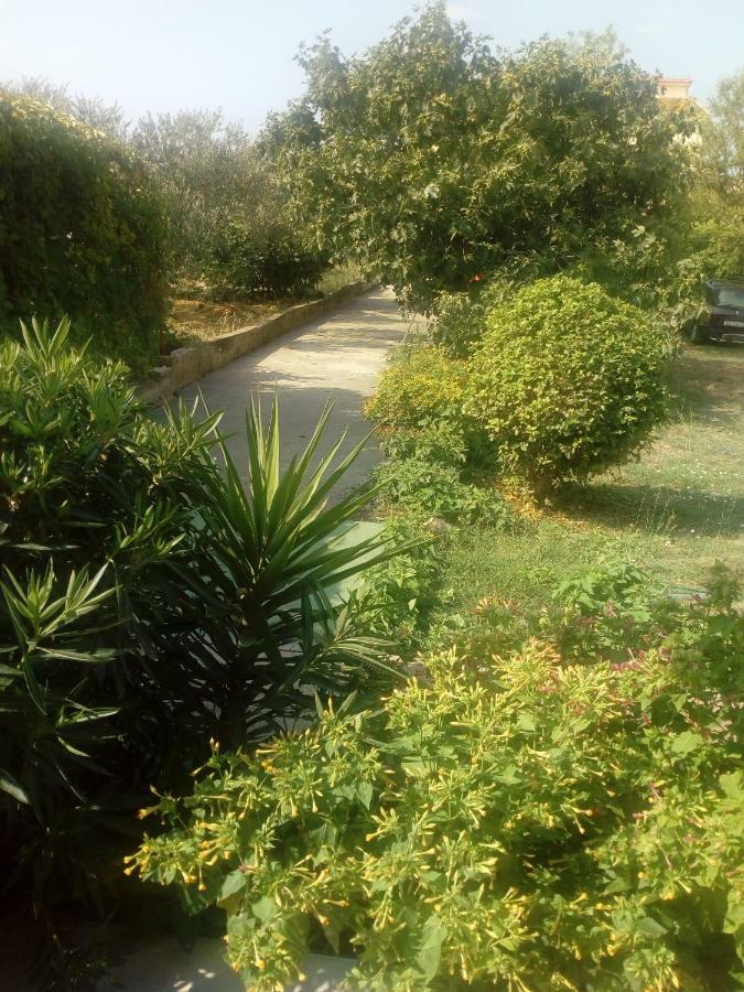 Mendula Appartement Pakoštane Buitenkant foto