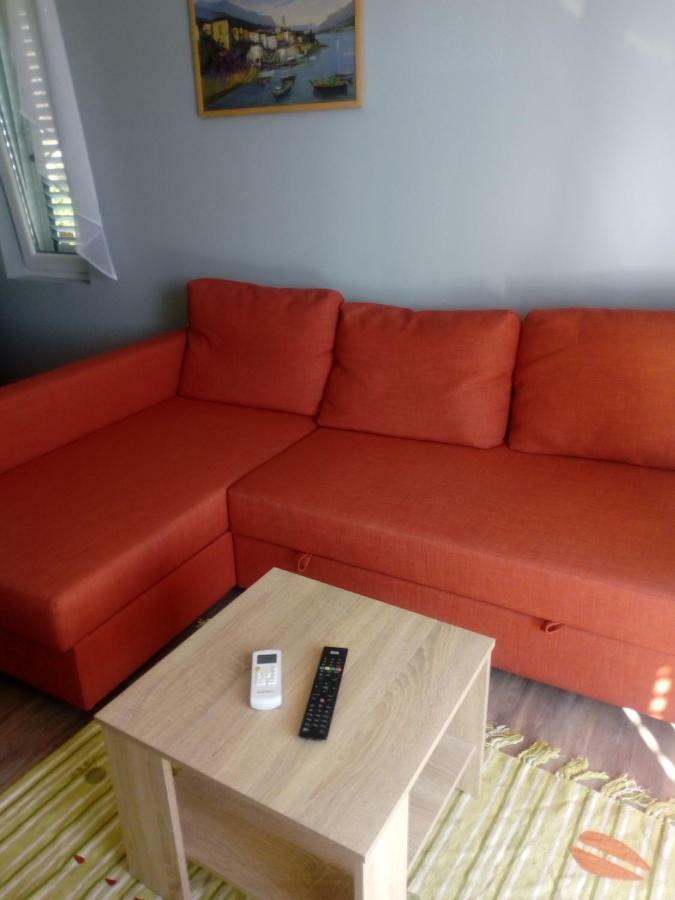 Mendula Appartement Pakoštane Buitenkant foto