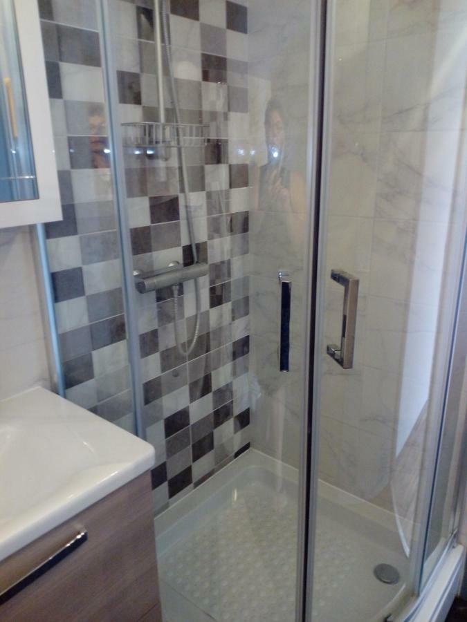 Mendula Appartement Pakoštane Buitenkant foto